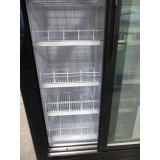 FLOOR MODEL DUKERS DSM-32SR MERCHANDISER REFRIGERATOR FLOOR MODEL DUKERS DSM-32SR MERCHANDISER REFRIGERATOR