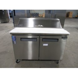 FLOOR MODEL DUKERS DSP48-12-S2 SANDWICH PREP TABLE
