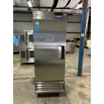 USED EVEREST ONE DOOR FREEZER USED EVEREST ONE DOOR FREEZER