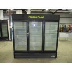USED TRUE 3 DOOR COMMERCIAL MERCHANDISER FREEZER MODEL GDM-72F-HC-TSL01